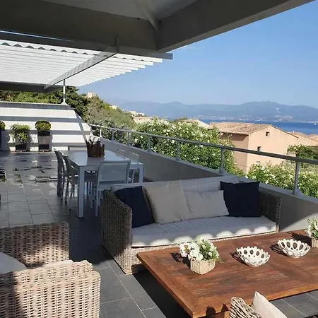 Golfe Pres Des Plages