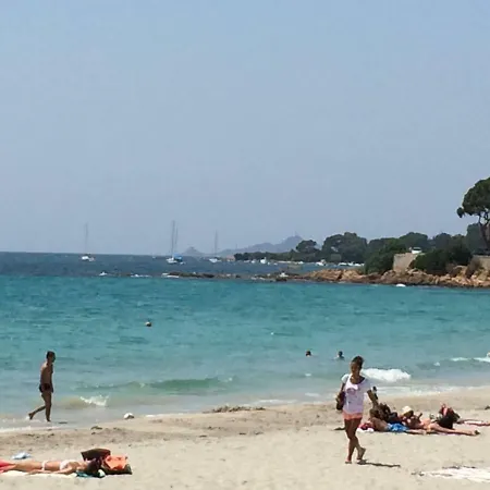 Golfe Pres Des Plages