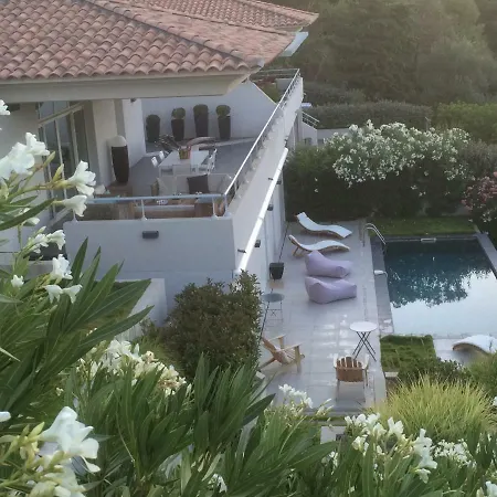 Golfe Pres Des Plages Villa